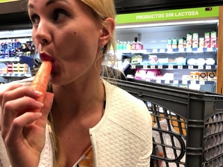 My wife masturbate on web cam public po