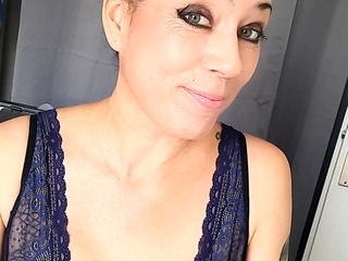 Brunette Solo Webcam Masturbation