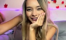 Amateur Blonde Teen Plays Solo with Toy Webcam Porn
