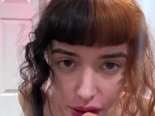 Solo Teen Using Toys Hairbrush and Finger Free Porn